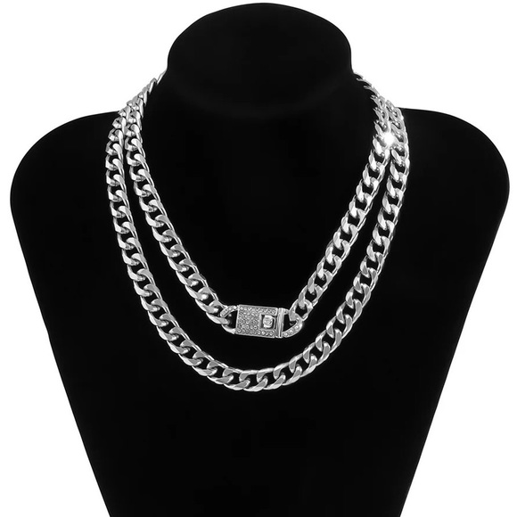 🆕 Silver Chain Lock Rhinestone Necklace Set - Picture 3 of 4